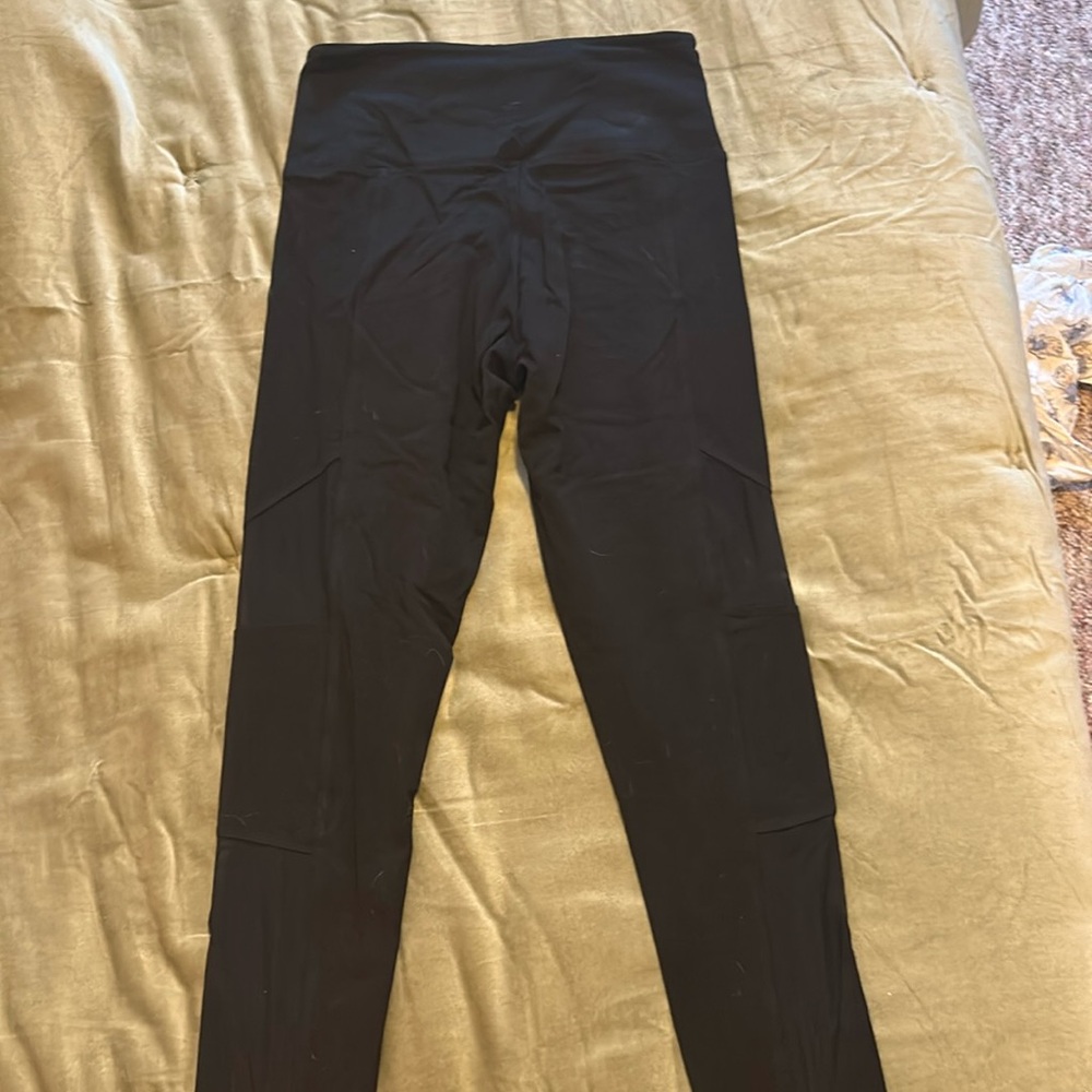 Victoria’s Secret Pink women’s size small mesh leggings